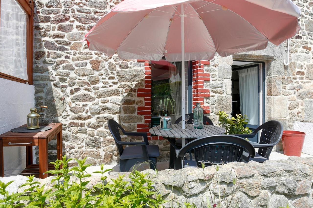 La Quinardais - Charmante Maison Avec Terrasse Saint-Samson-sur-Rance المظهر الخارجي الصورة